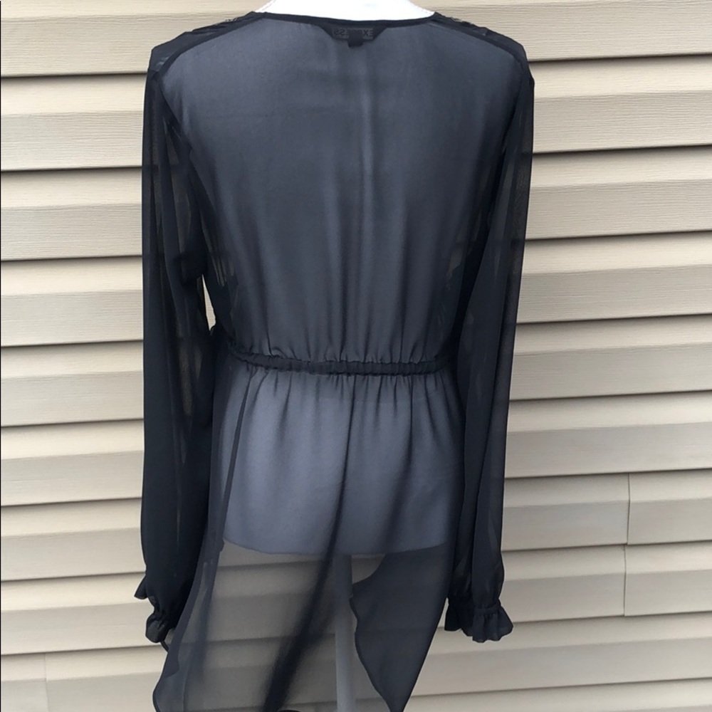 NWOT Express blouse - Picture 6 of 6